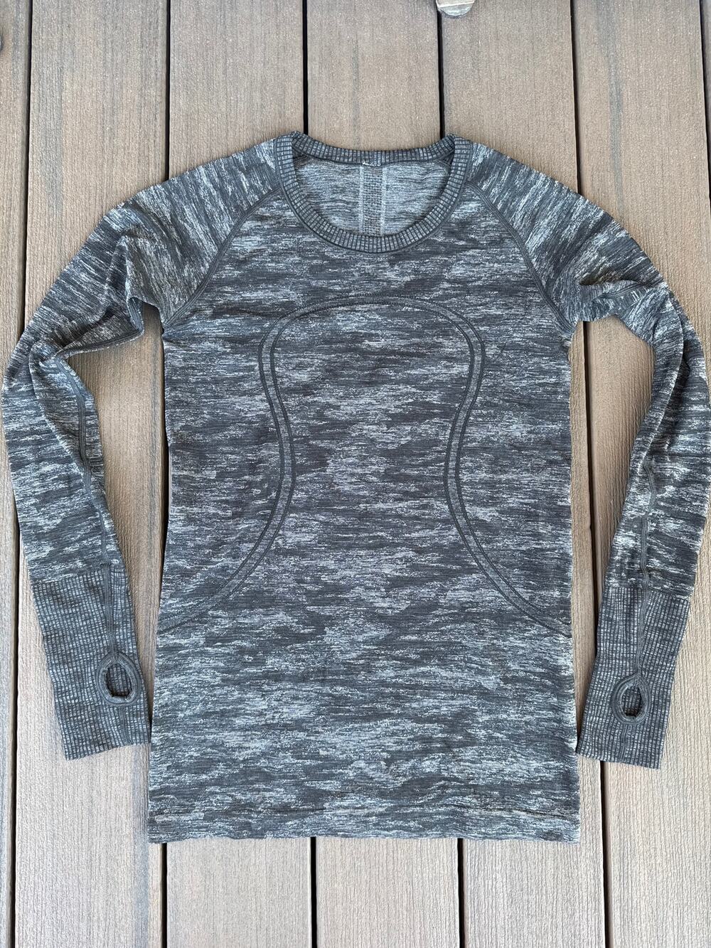Lululemon Swiftly Tech Long Sleeve Crew Black / White / Black Sz 8